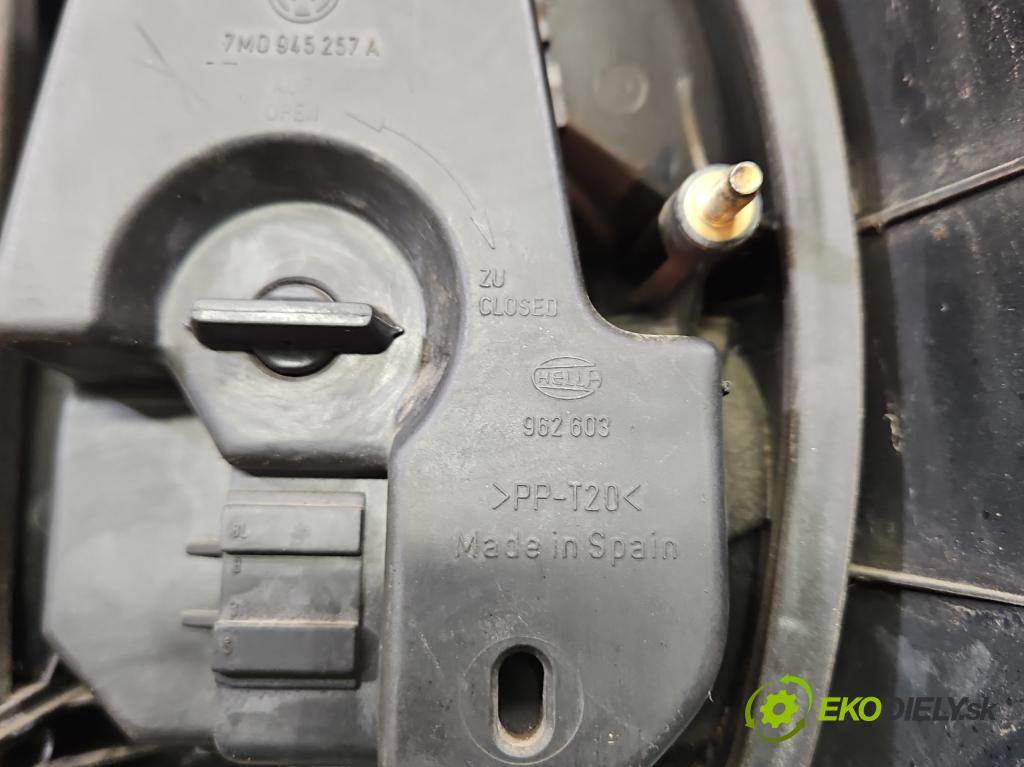 Vw Sharan I 1995-2010 1.9 tdi 110 HP manual 81 kW 1896 cm3 5- svetlo / reflektor zadné ľavé  (Kľučka dverí ostatné)