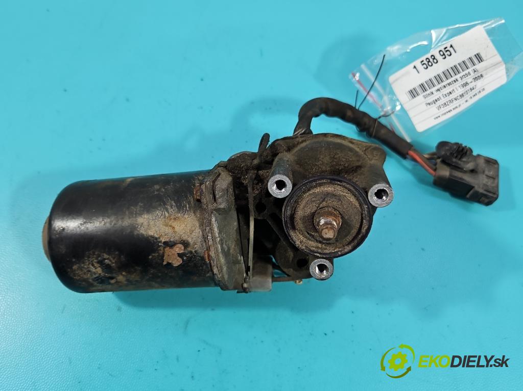 Peugeot Expert I 1995-2006 2.0 16V 136 HP manual 100 kW 1997 cm3 5- motor stieračov predné