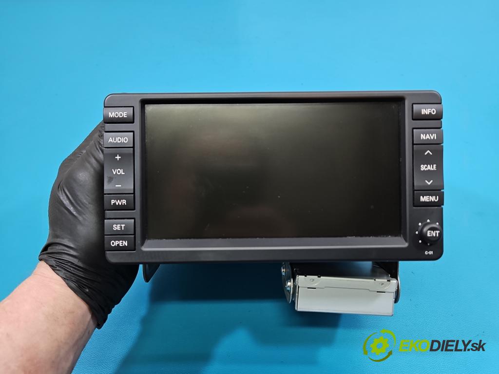 Citroen C-Crosser 2007-2012 2.2 hdi 156 hp manual 115 kW 2179 cm3 5- Radio továrna: 8750A139