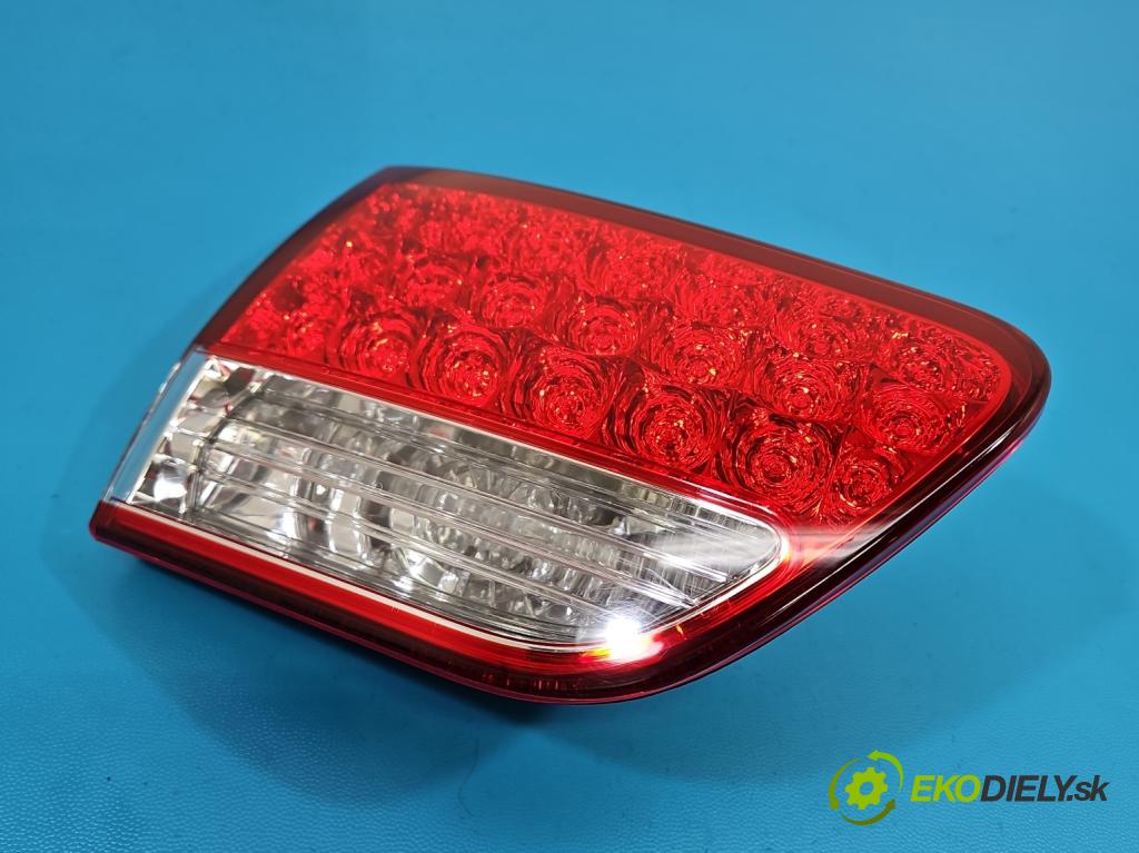 Citroen C-Crosser 2007-2012 2.2 hdi 156 HP manual 115 kW 2179 cm3 5- svetlo / reflektor zadné ľavé kufrové dvere 