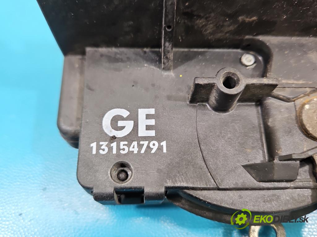 Opel Meriva A 2002-2010 1.6 16V 101 HP manual 74 kW 1598 cm3 5- zámok predné ľavý 13154791