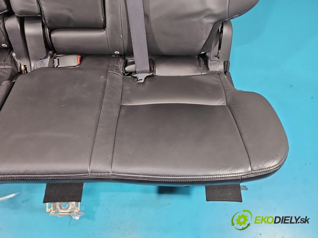 Citroen C-Crosser 2007-2012 2.2 hdi 156 HP manual 115 kW 2179 cm3 5- sedačke: komplet