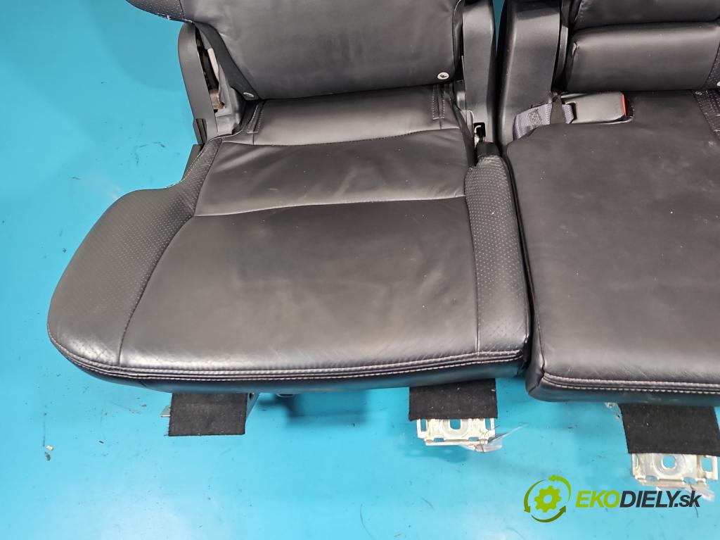 Citroen C-Crosser 2007-2012 2.2 hdi 156 HP manual 115 kW 2179 cm3 5- sedačke: komplet