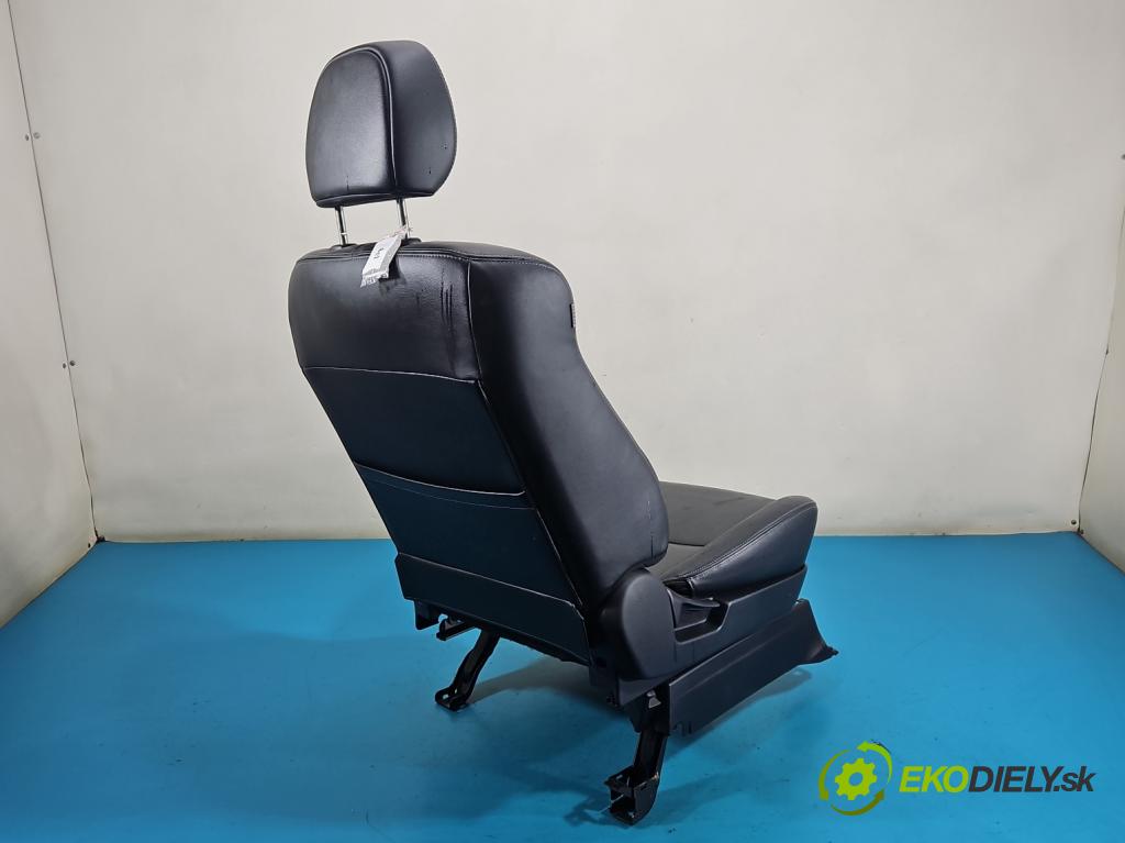 Citroen C-Crosser 2007-2012 2.2 hdi 156 HP manual 115 kW 2179 cm3 5- sedačke: komplet