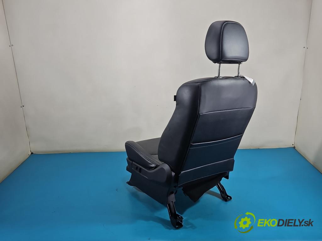Citroen C-Crosser 2007-2012 2.2 hdi 156 HP manual 115 kW 2179 cm3 5- sedačke: komplet