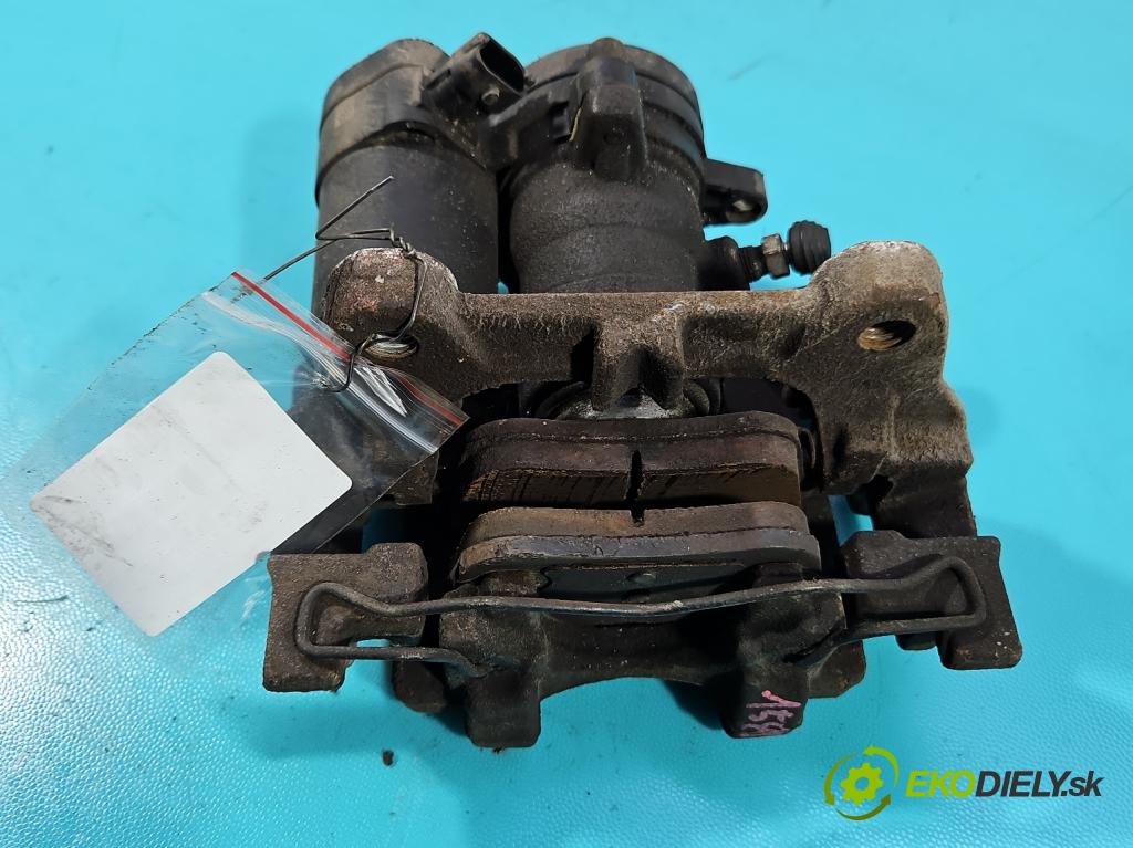 Ford Mondeo Mk5 2014-2022 2.0 tdci 150 HP automatic 110 kW 1997 cm3 5- brzdič zadné ľavý DG9C-2D251-A (Kľučka dverí ostatné)