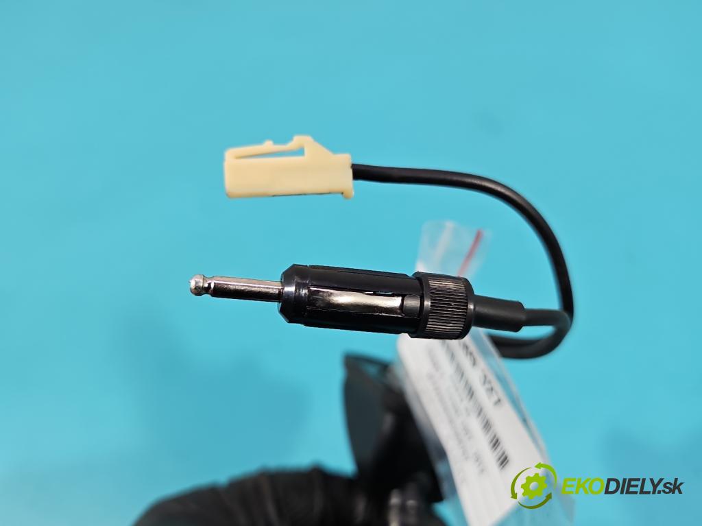 Citroen C-Crosser 2007-2012 2.2 hdi 156 HP manual 115 kW 2179 cm3 5- Antena