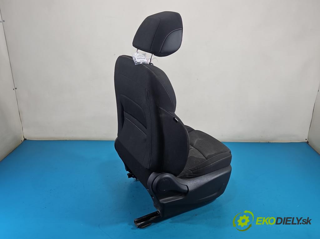 Renault Kadjar 2015-2022 1.2 131 HP automatic 96 kW 1197 cm3 5- Sedačka pravý  (Sedadlo)