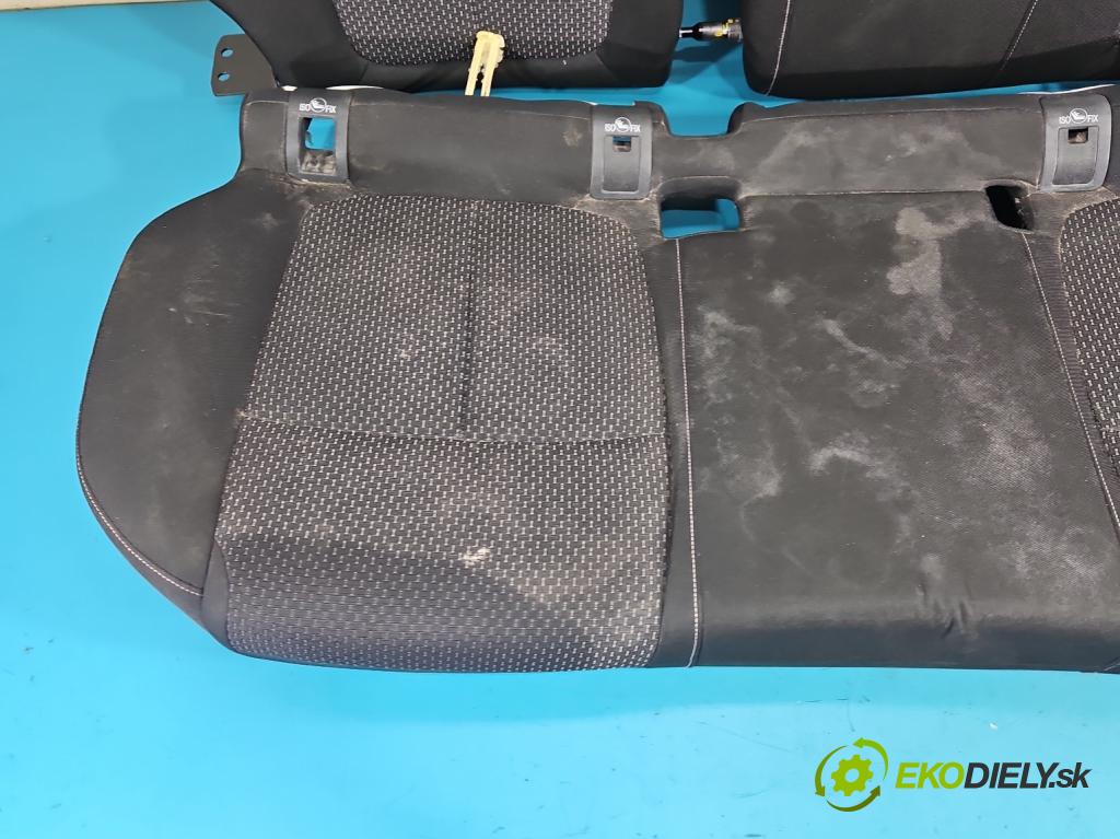 Renault Kadjar 2015-2022 1.2 131 HP automatic 96 kW 1197 cm3 5- Pohovka: zadné  (Sedadlo)