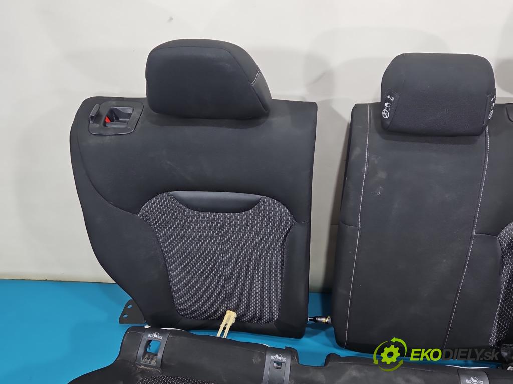 Renault Kadjar 2015-2022 1.2 131 HP automatic 96 kW 1197 cm3 5- Pohovka: zadné  (Sedadlo)