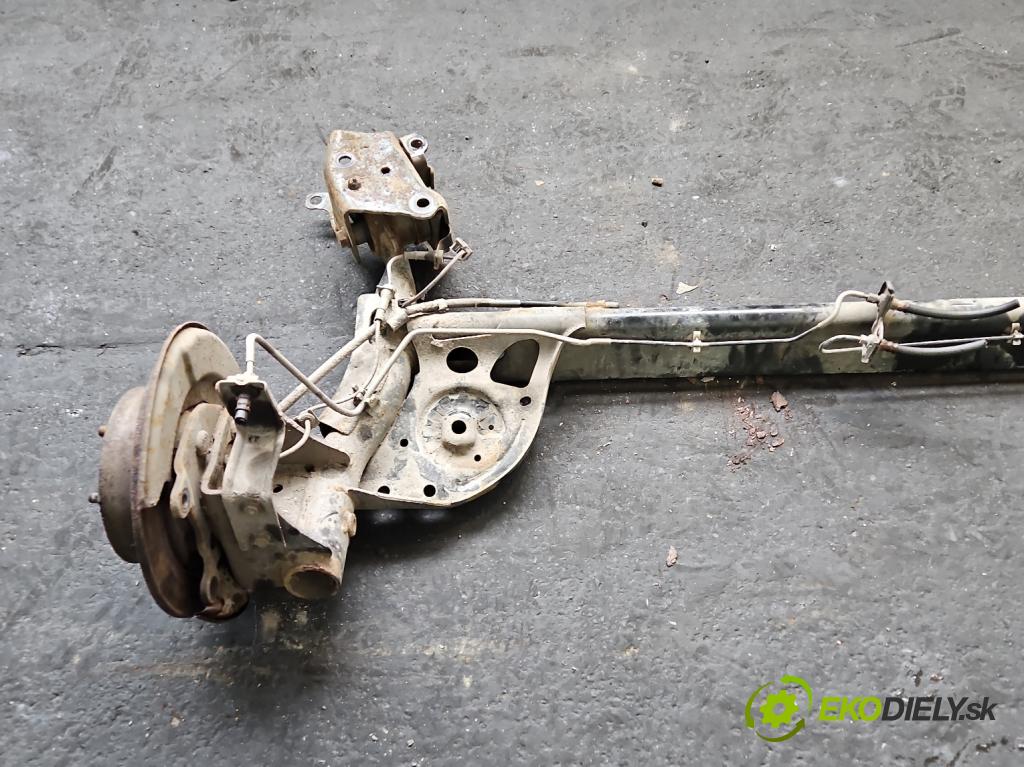Nissan Pulsar 1.2 T 116 hp manual 85 kW 1197 cm3 5- zadní výztuha  (Zadní výztuha)
