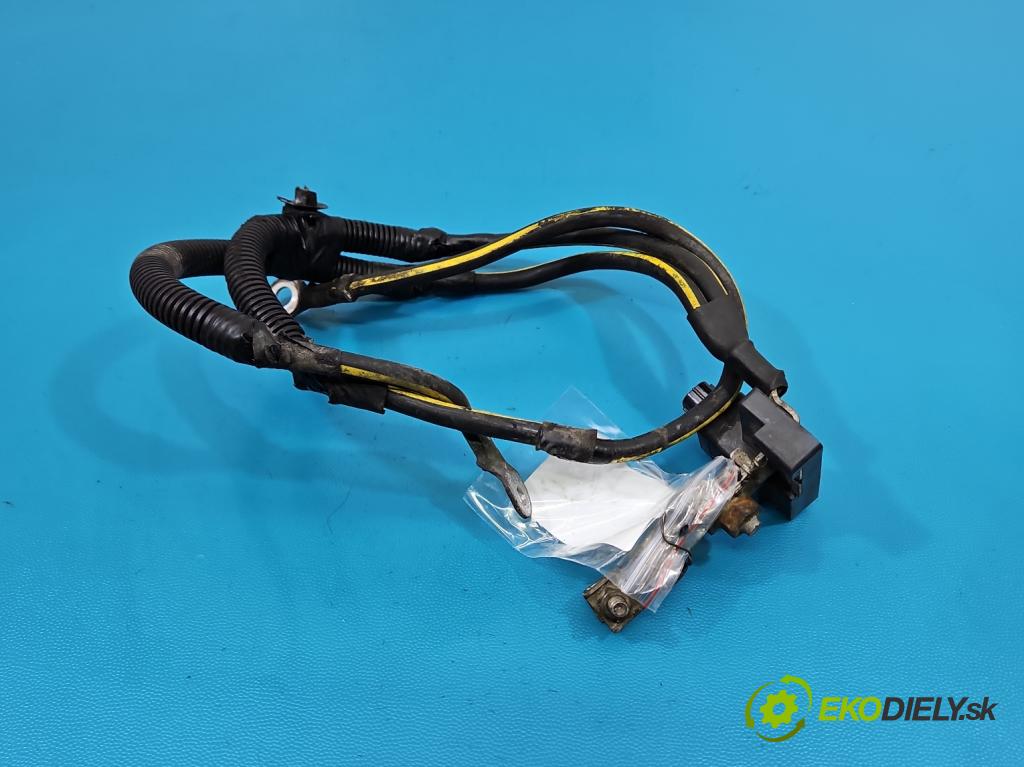Nissan Pulsar 1.2 T 116 hp manual 85 kW 1197 cm3 5- kontakt mínus: 131400-0552