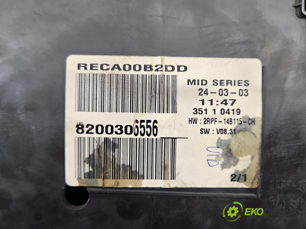 Renault Megane II 2003-2008 1.6 16V 113 HP manual 83 kW 1598 cm3 3- prístrojovka/ budíky 8200306556 (Prístrojová doska)