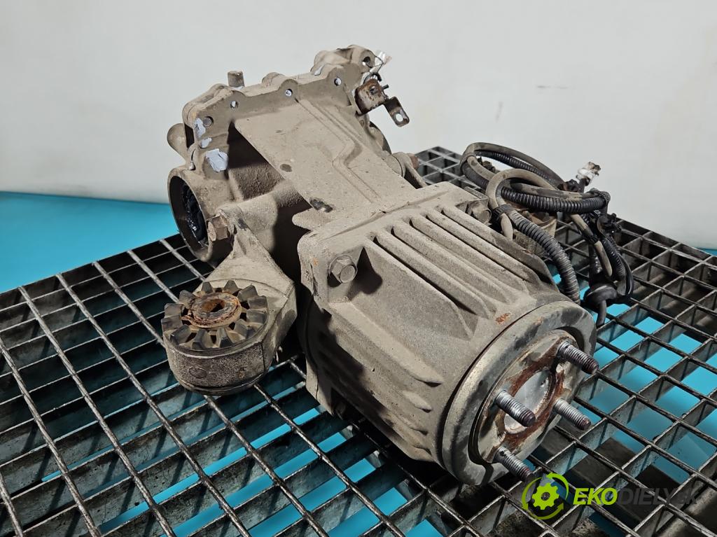 Citroen C-Crosser 2007-2012 2.2 hdi 156 HP manual 115 kW 2179 cm3 5- Most: zadní:
