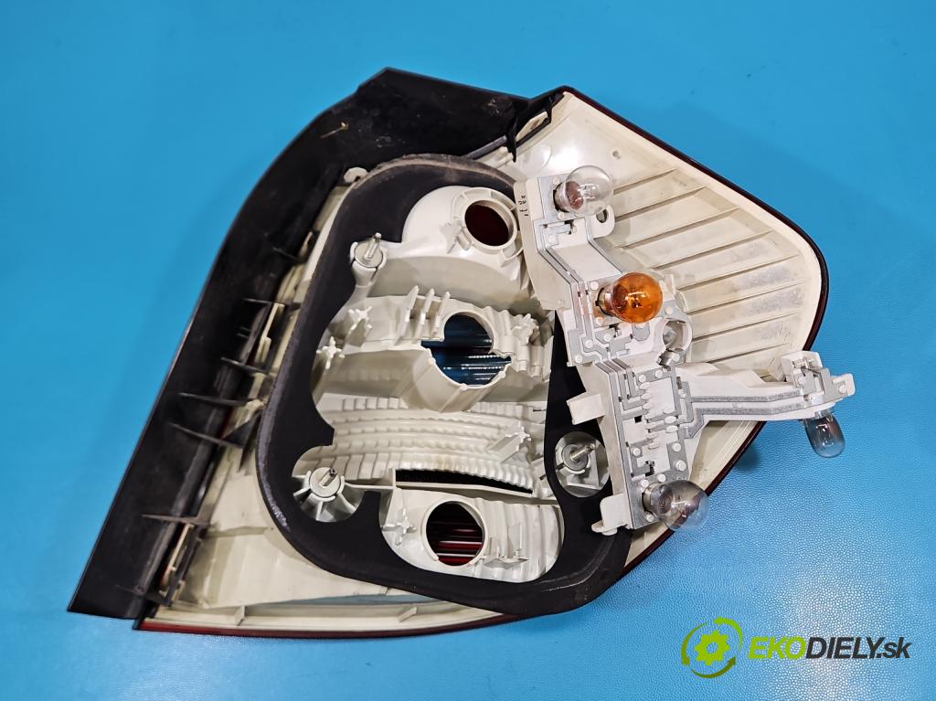 Bmw 1 E87 2004-2011 2.0 16V N43: B20 143 HP manual 105 kW 1995 cm3 5- svetlo / reflektor zadné ľavé blatník 7164955