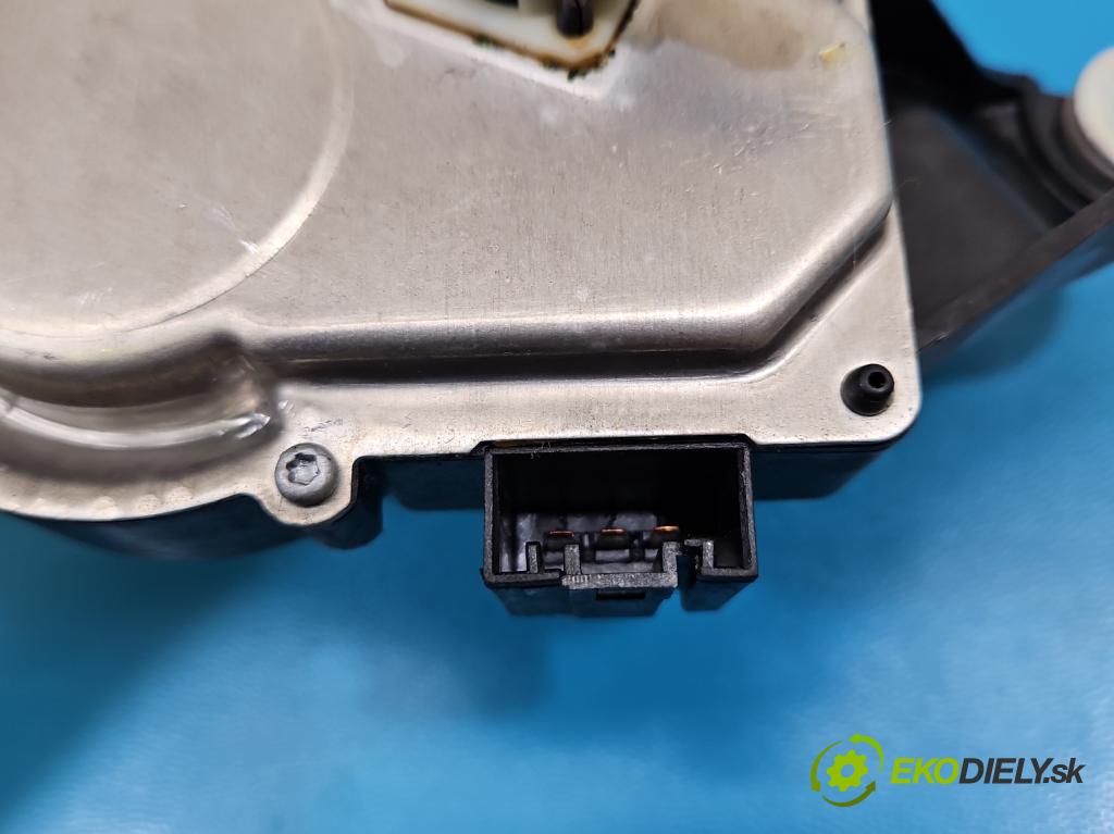 Bmw 1 E87 2004-2011 2.0 16V N43: B20 143 HP manual 105 kW 1995 cm3 5- motor stieračov zadné 7199569-01
