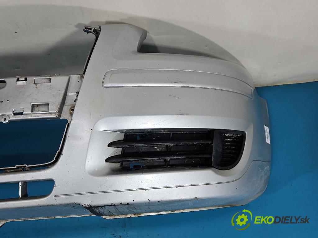 Audi A3 8P 2003-2012 1.9 tdi 105 hp manual 77 kW 1896 cm3 3- nárazník přední  (Klika dveří ostatní)