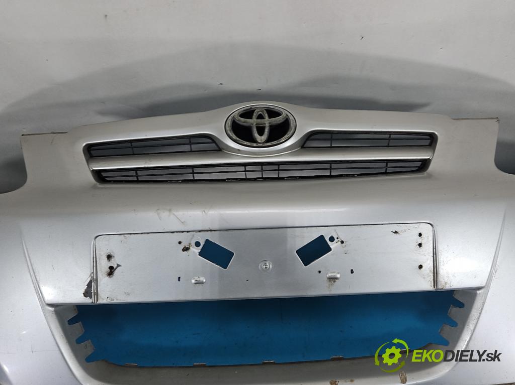 Toyota Corolla E12 2001-2009 1.6 vvti 110 HP manual 81 kW 1598 cm3 3- nárazník predné  (Kľučka dverí ostatné)