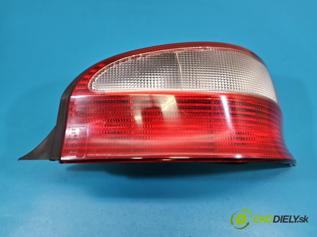 Citroen Saxo 1.1 8V 60 HP manual 44.1 kW 1124 cm3 5- svetlo / reflektor zadné pravé  (Kľučka dverí ostatné)