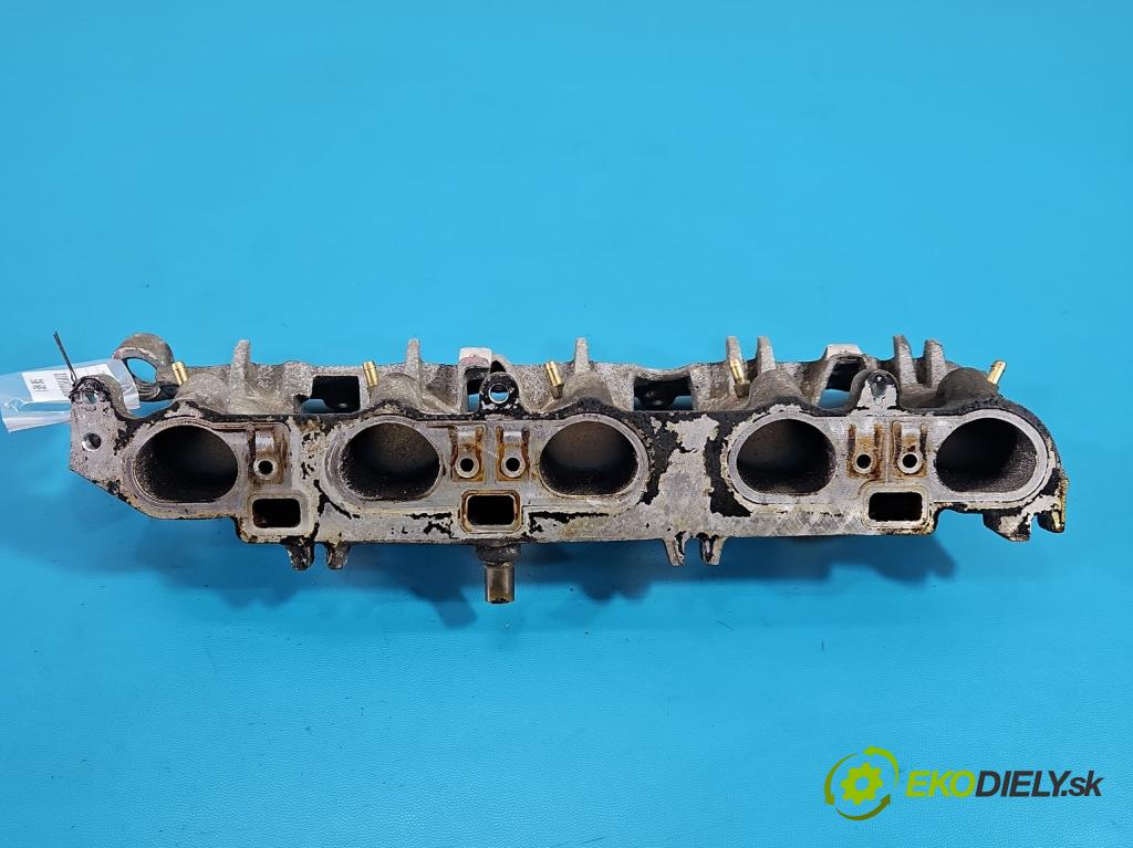Volvo S60 II 2010-2018 2.5 T5 250 hp automatic 184 kW 2497 cm3 4- potrubí sací 1068106S02 (Sací potrubí)