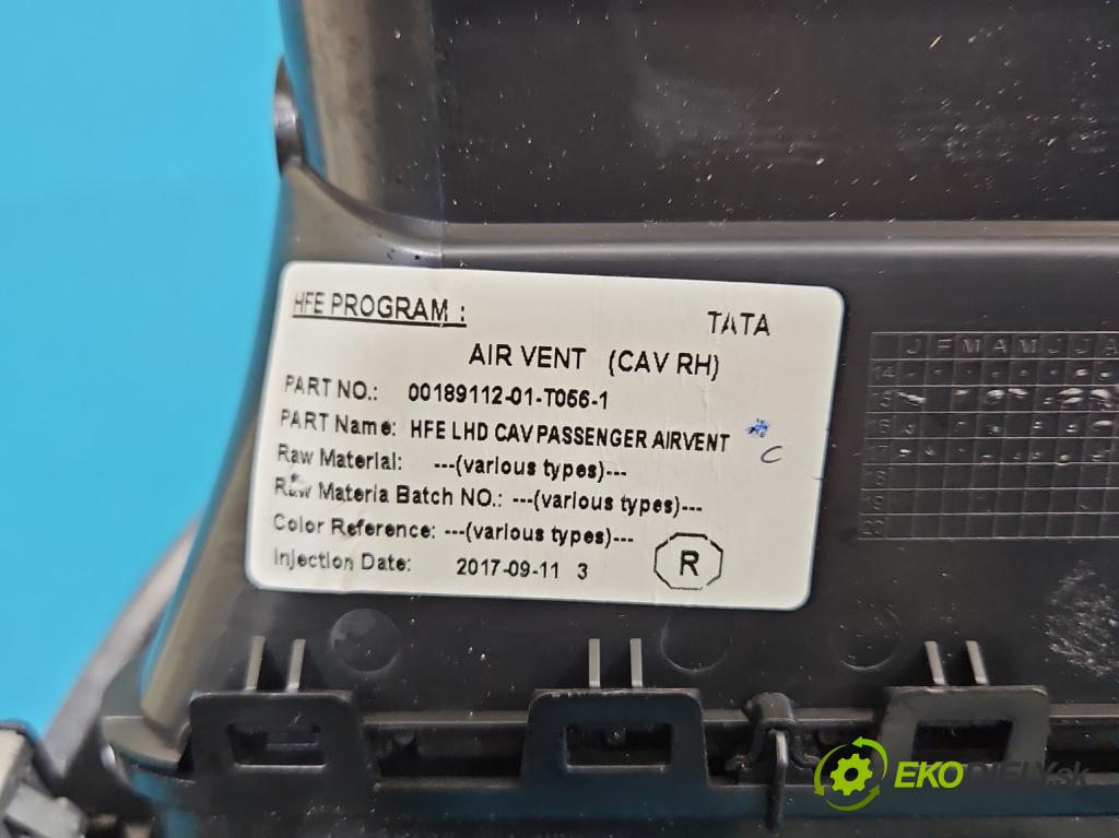 Renault Kadjar 2015-2022 1.2 131 HP automatic 96 kW 1197 cm3 5- Mřížka: kúrenia stredová 687509788R (Mriežka kúrenia (fukár))