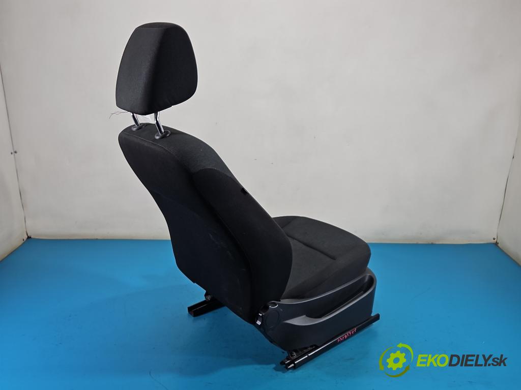 Skoda Fabia III 2014- 2021 1.0 MPI 60 HP manual 44 kW 999 cm3 5- Sedačka pravý  (Sedadlo)