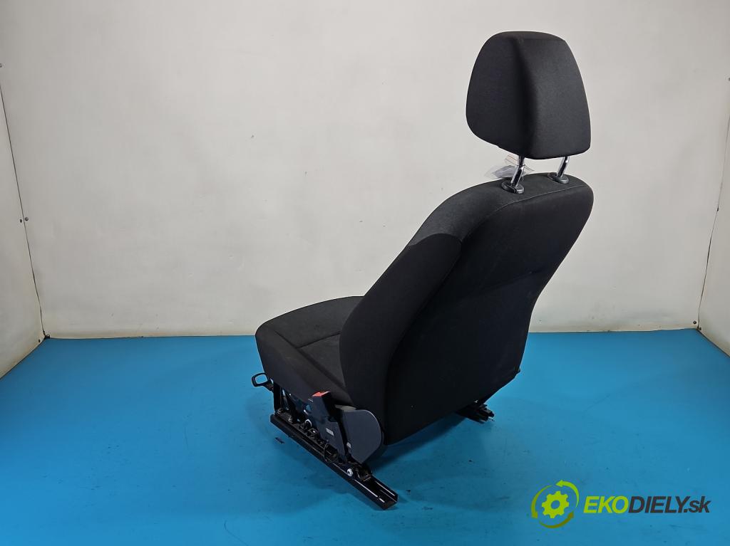 Skoda Fabia III 2014- 2021 1.0 MPI 60 HP manual 44 kW 999 cm3 5- Sedačka pravý  (Sedadlo)