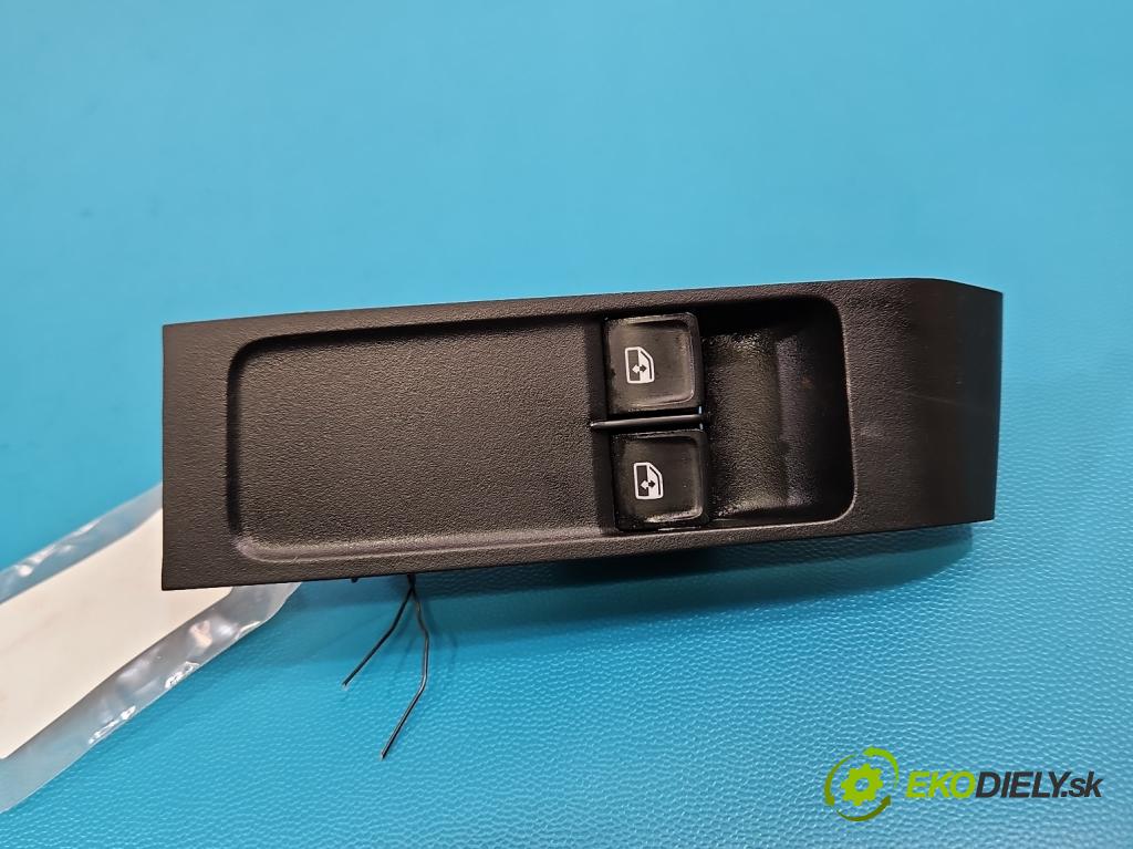 Skoda Fabia III 2014-2021 1.0 MPI 60 HP manual 44 kW 999 cm3 5- prepínač okien spätných zrkadiel 6V0959858A