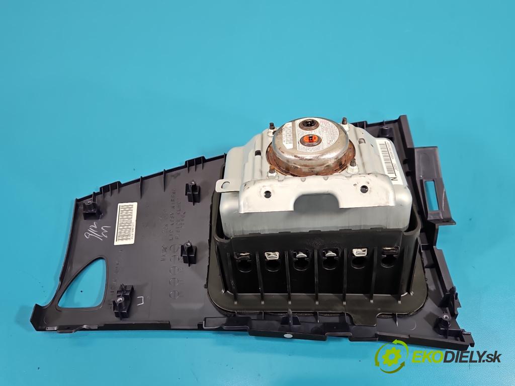 Citroen C-Crosser 2007-2012 2.2 hdi 156 HP manual 115 kW 2179 cm3 5- airbag vzduch: spolujezdce: 7030A026 (Airbag)