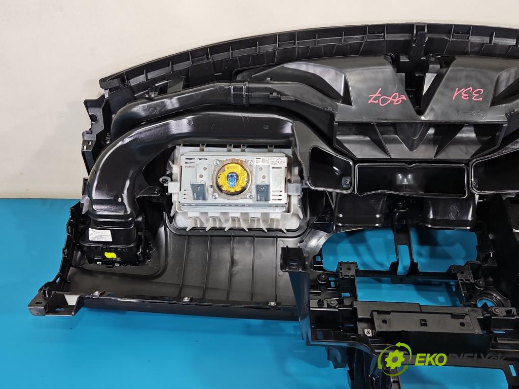 Renault Kadjar 2015-2022 1.2 131 HP automatic 96 kW 1197 cm3 5- kokpit,pristrojová doska rozdeľovacia