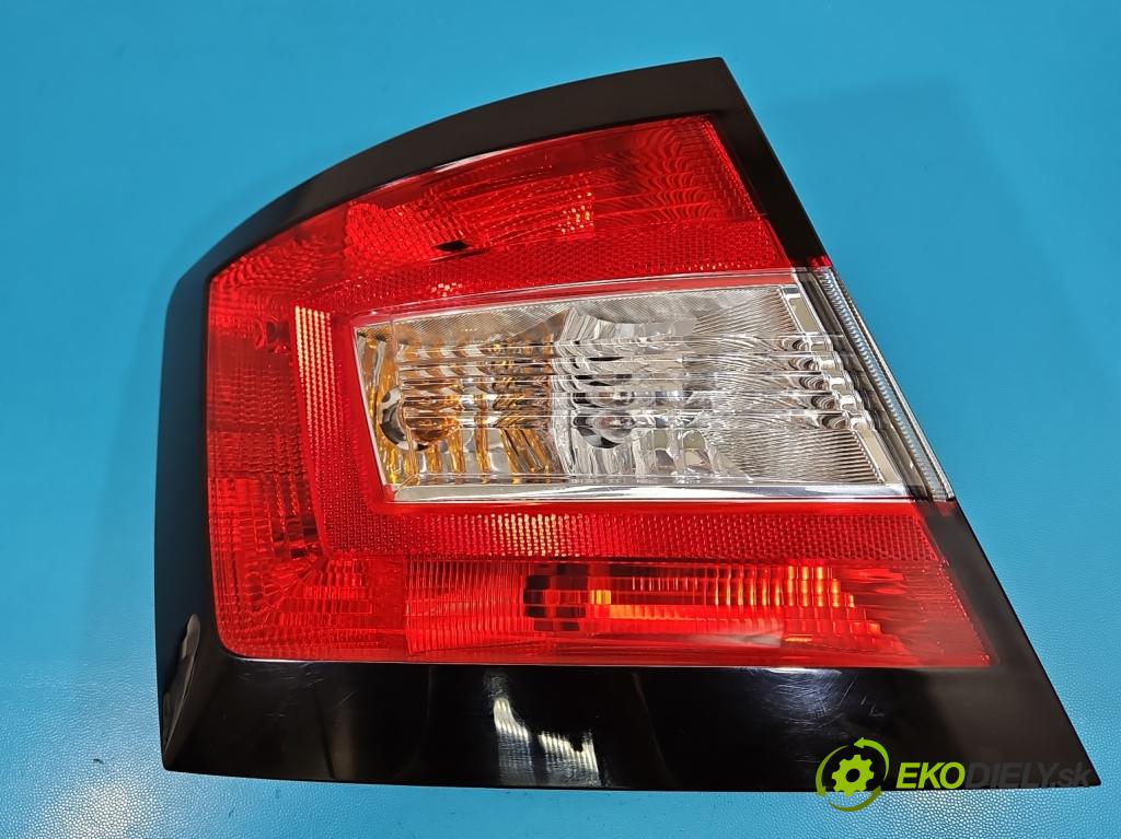 Skoda Fabia III 2014- 2021 1.0 MPI 60 HP manual 44 kW 999 cm3 5- svetlo / reflektor zadné ľavé 6V6945095 (Kľučka dverí ostatné)