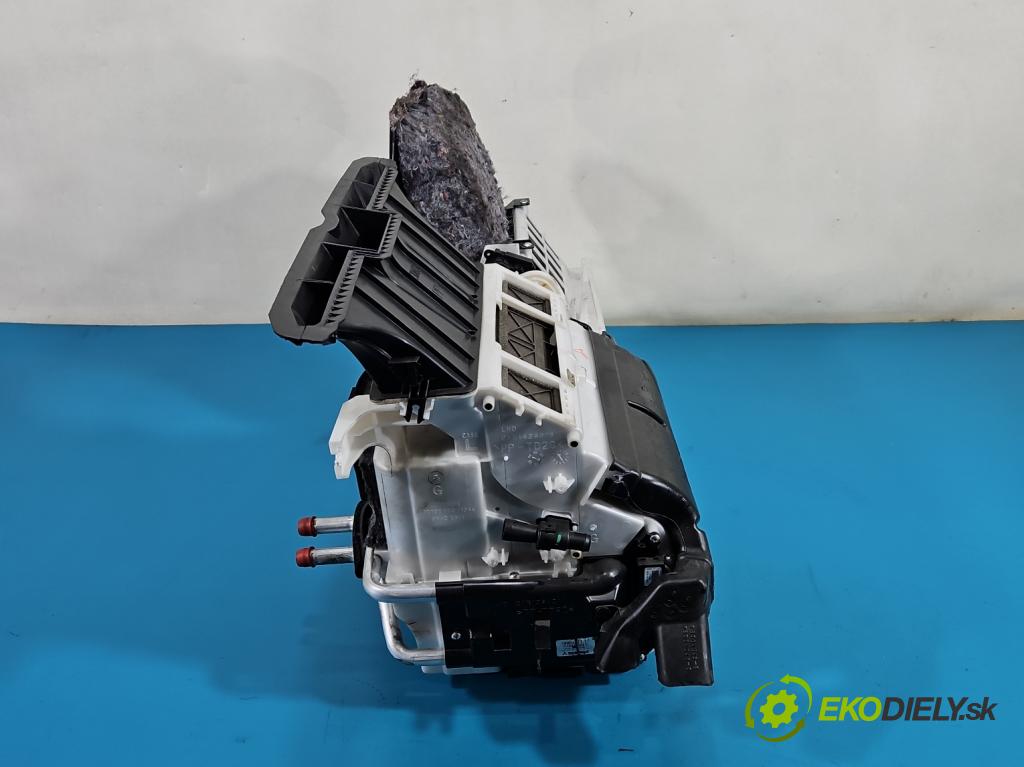 Citroen C-Crosser 2007-2012 2.2 hdi 156 HP manual 115 kW 2179 cm3 5- radiator 7830A045-3 (Radiátor kúrenia)