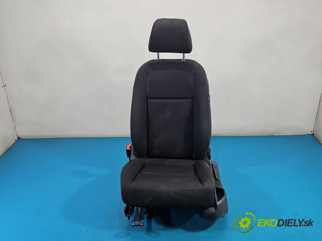Vw Golf plus 1.4 16V 80 HP manual 59 kW 1390 cm3 5- Sedačka ľavý  (Sedadlo)