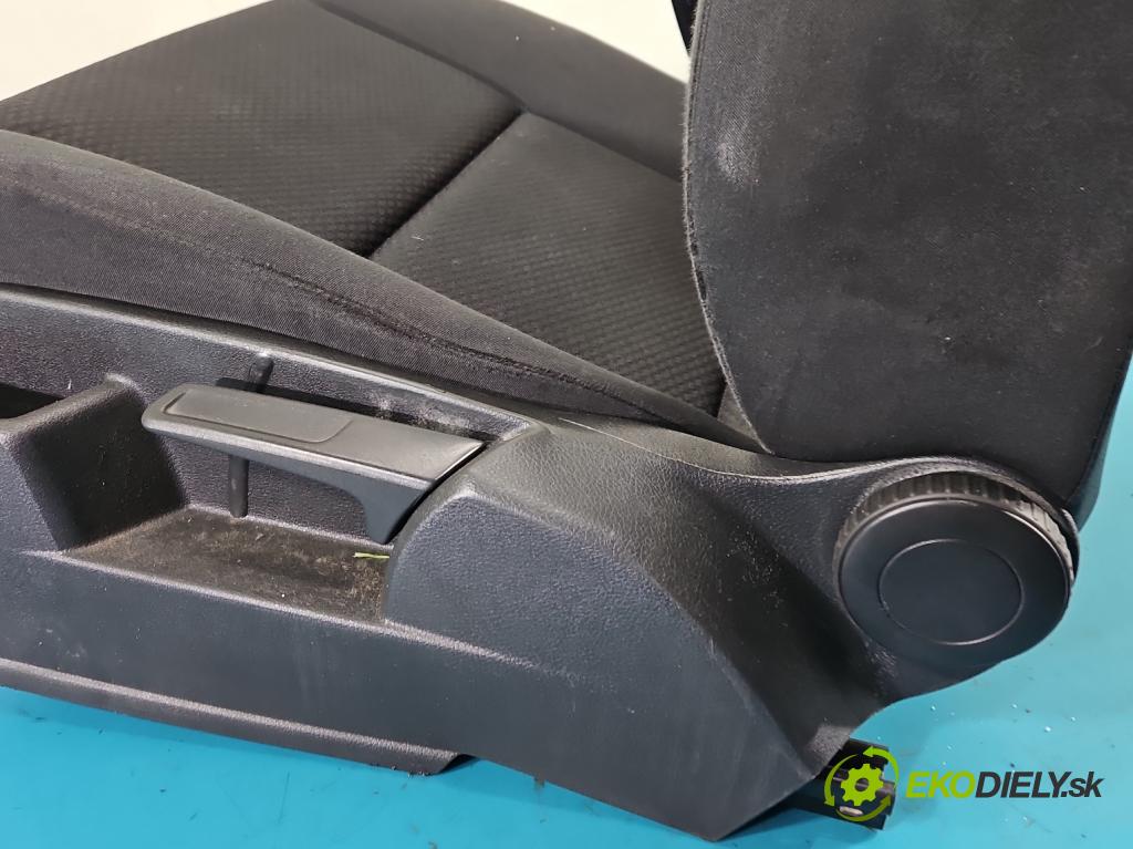 Vw Golf plus 1.4 16V 80 HP manual 59 kW 1390 cm3 5- Sedačka ľavý  (Sedadlo)