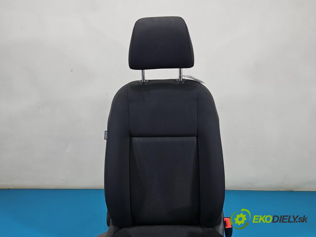 Vw Golf plus 1.4 16V 80 HP manual 59 kW 1390 cm3 5- Sedačka pravý  (Sedadlo)