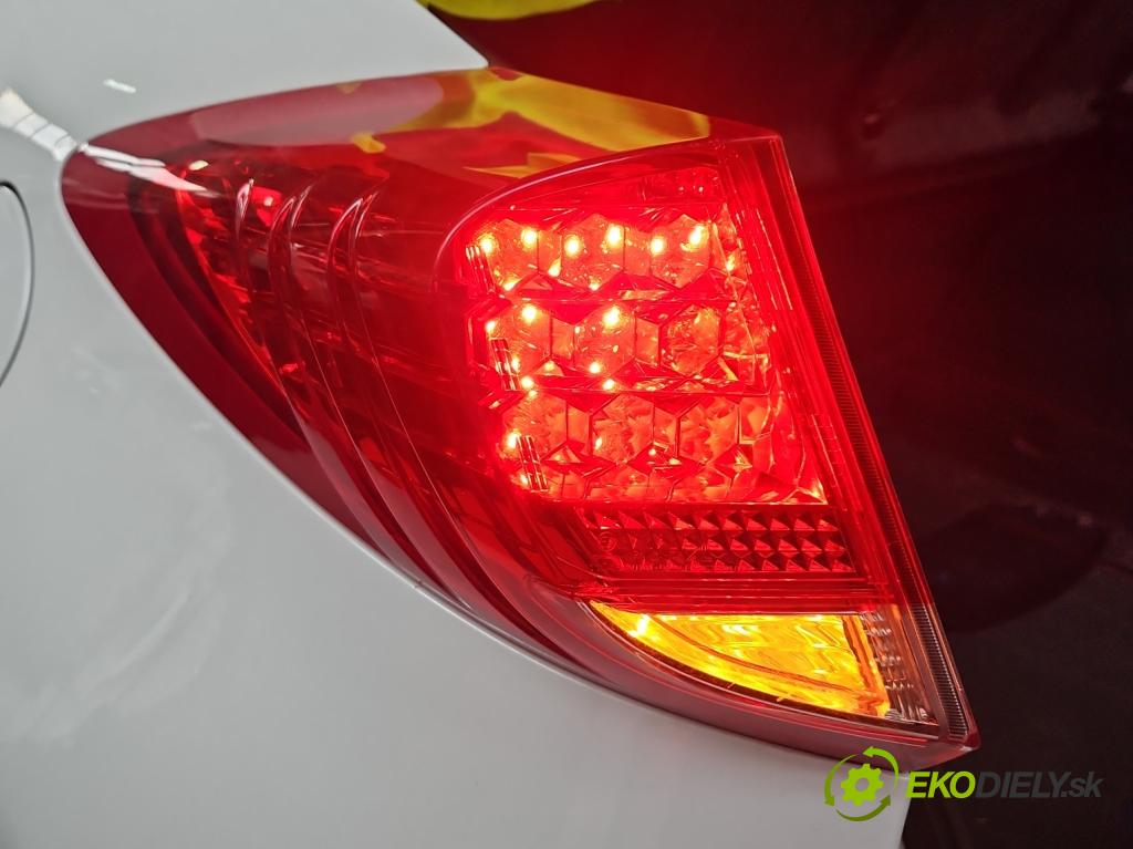 Honda Civic IX 2011-2017 1.8 16V 141 HP manual 104 kW 1798 cm3 5- svetlo / reflektor zadné ľavé blatník 3355ATV0E002