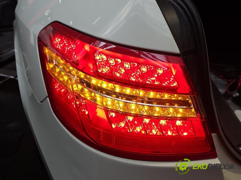 Mercedes E W212 2009-2016 2.2 CDI 136 HP automatic 100 kW 2143 cm3 4- svetlo / reflektor zadné ľavé blatník A2129060558