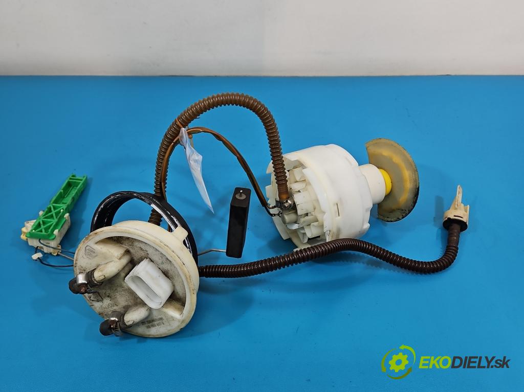 Audi A6 C5 1997-2004 2.4 V6 165 HP manual 121 kW 2393 cm3 4- čerpadlo palivo 8F0906087D