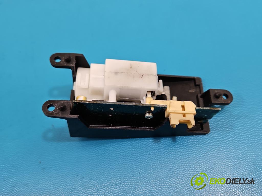 Bmw 1 E87 2004-2011 2.0 16V N43: B20 143 HP manual 105 kW 1995 cm3 5- riadiaca jednotka motora 7583225