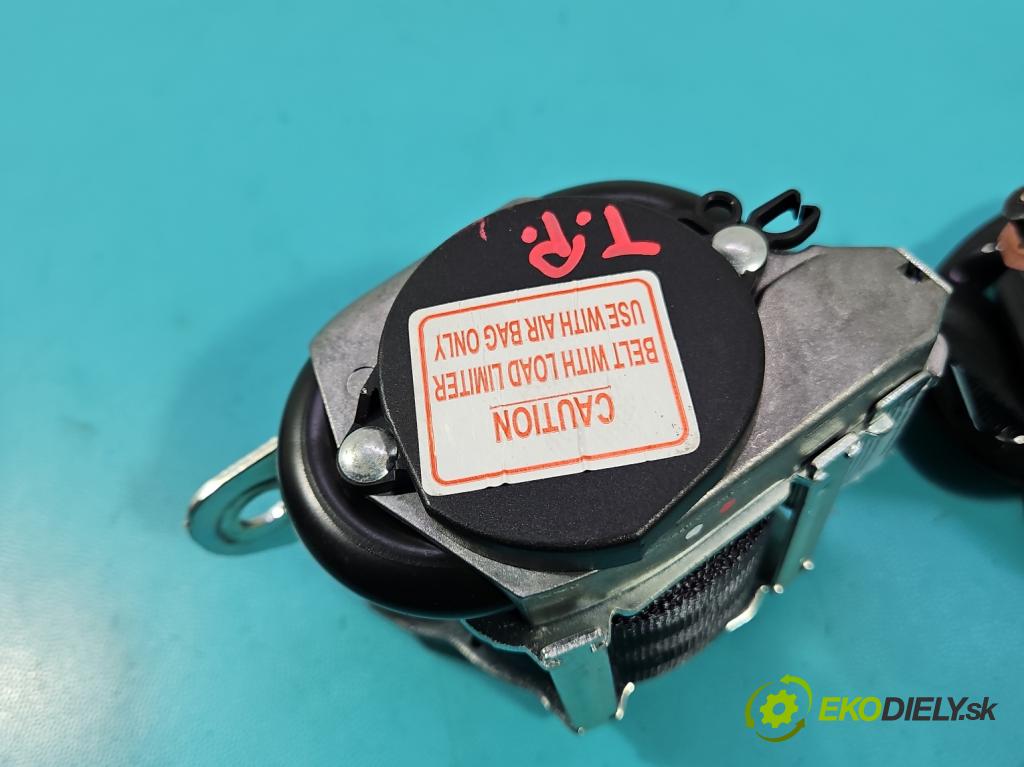 Hyundai i20 II 2014-2020 1.2 16V 84KM manual 61.8 kW 1248 cm3 5- stěna bezpečnost zadní pravý 89820-C8200