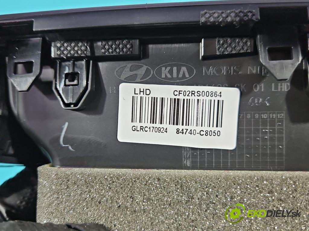 Hyundai i20 II 2014 -2020 1.2 16V 84KM manual 61.8 kW 1248 cm3 5- Mřížka: kúrenia stredová 84740-C8050 (Mriežka kúrenia (fukár))