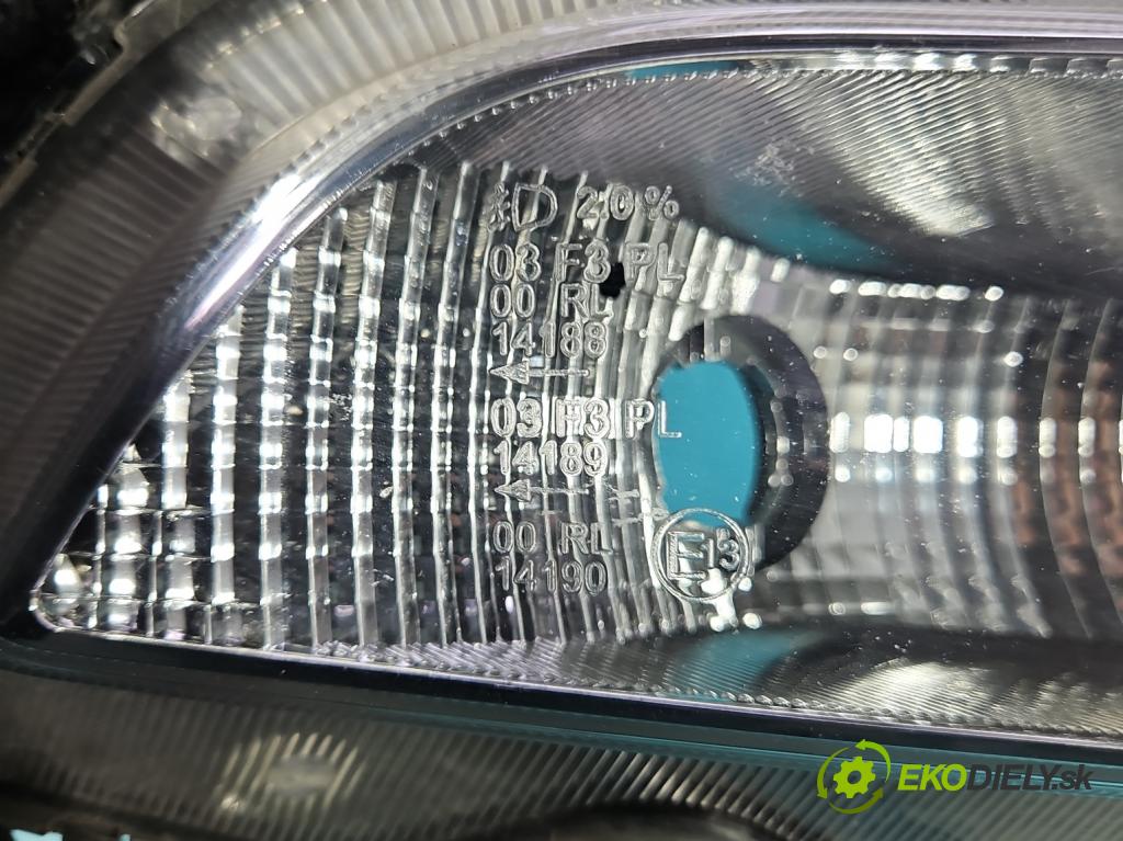 Hyundai i20 II 2014-2020 1.2 16V 84KM manual 61.8 kW 1248 cm3 5- Halogen pravý 92202-C8100 (Klika dveří ostatní)