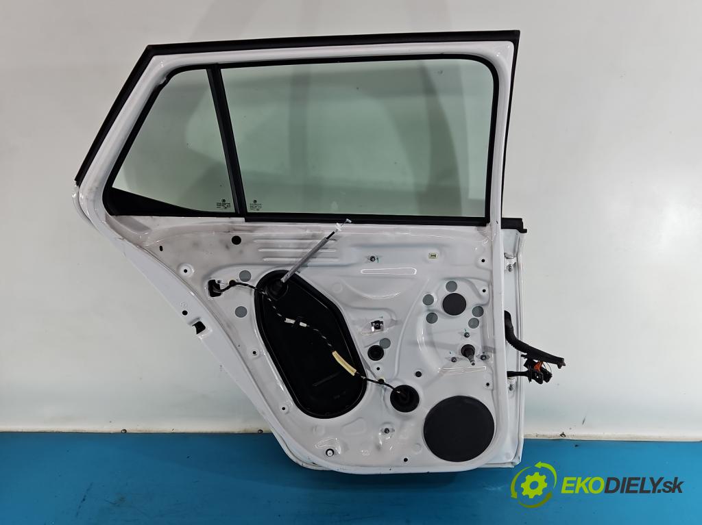 Skoda Fabia III 2014-2021 1.0 MPI 60 HP manual 44 kW 999 cm3 5- dvere zadné ľavé  (Kľučka dverí ostatné)