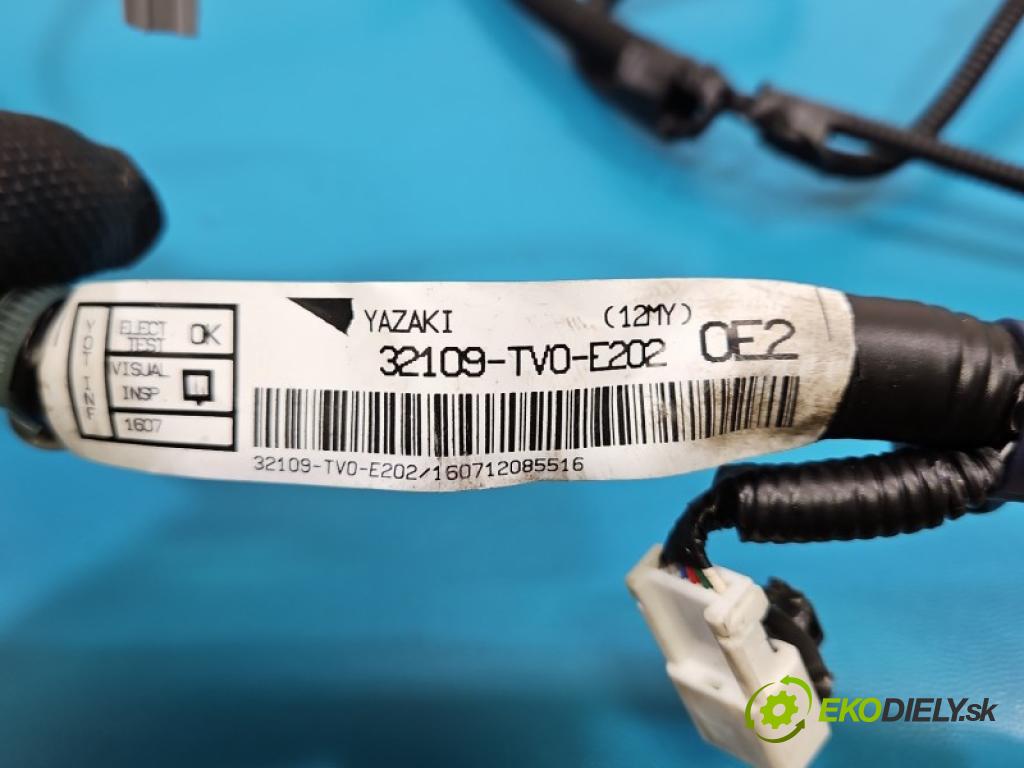 Honda Civic IX 2011-2017 1.8 16V 141 HP manual 104 kW 1798 cm3 5- Zväzok: kufrové dvere zadné 32109-TV0-E202