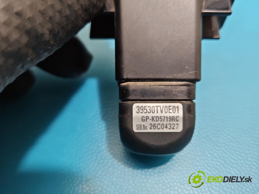 Honda Civic IX 2011-2017 1.8 16V 141 hp manual 104 kW 1798 cm3 5- Kamera cúvaní 39530TV0E01
