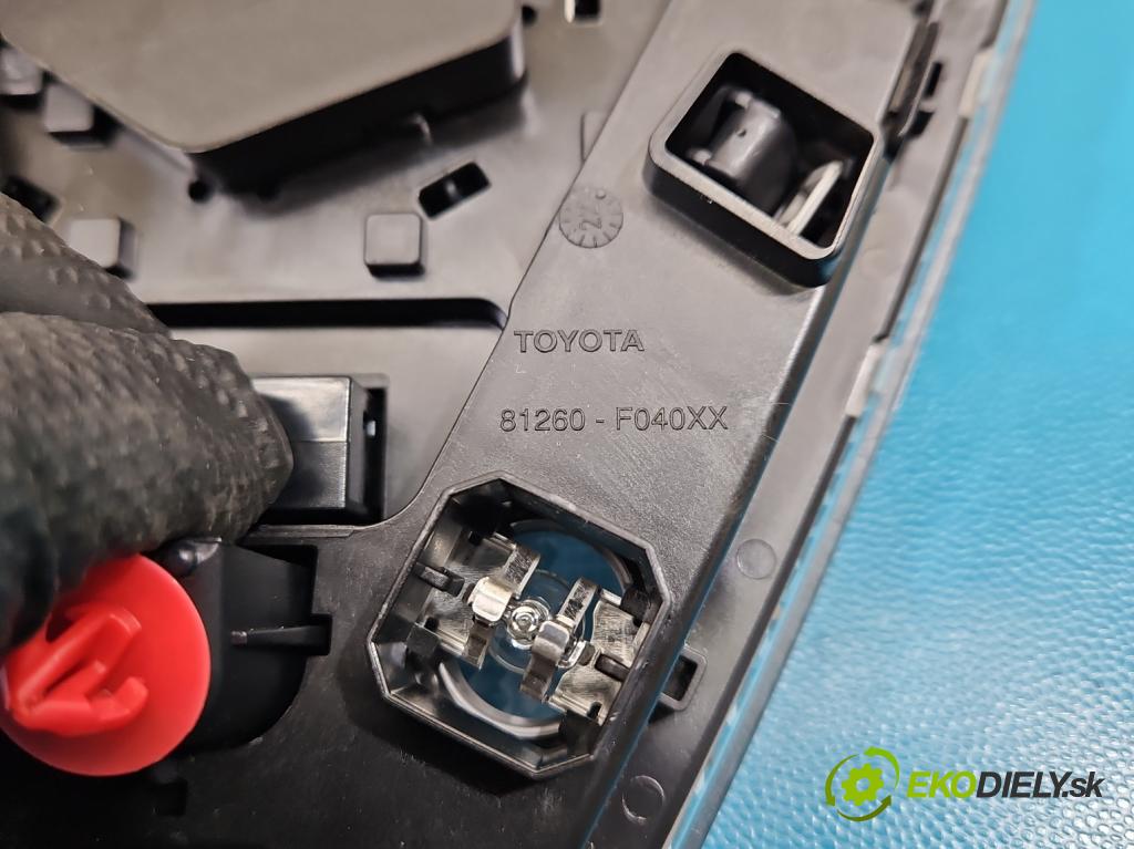 Toyota C-HR I 2016-2023 2.0 16V 152KM automatic 112 kW 1987 cm3 5- svetlo / reflektor interiéra 81260-F4152-C1