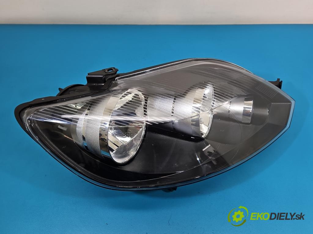 Vw Golf plus 1.4 16V 80 HP manual 59 kW 1390 cm3 5- Reflektor: pravý  (Svetlo predné pravé)