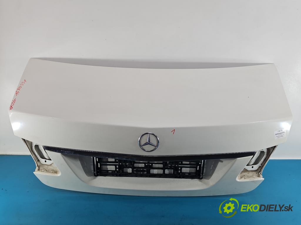 Mercedes E W212 2009-2016 2.2 CDI 136hp automatic 100 kW 2143 cm3 4- zadní kufrové dveře  (Zadní kapota (kufr))