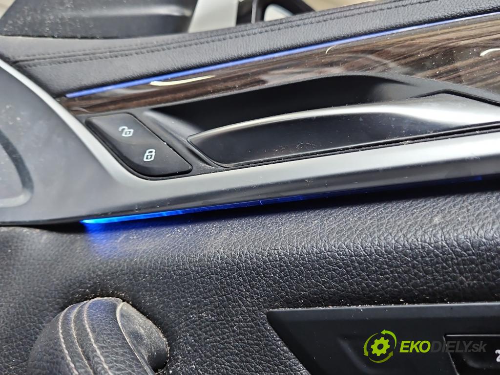Bmw 5 G30 2017-2024 2.0d 190 HP automatic 140 kW 1995 cm3 5- Čalounictví: dvere predné pravé 2988987