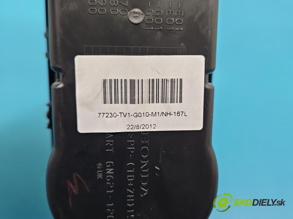 Honda Civic IX 2011-2017 1.8 16V 141 HP manual 104 kW 1798 cm3 5- Rukojeť: na nápoje: 77230-TV1-E01 (Držiak (úchyt) na nápoje)